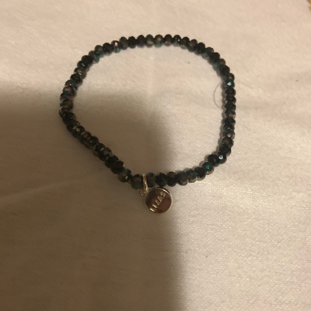 Chic Black Beaded Bracelet with Silver Accent